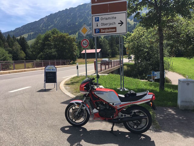 RD350 am Oberjoch.jpg