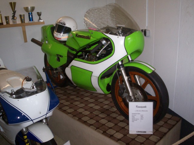 Eine 2-Zylinder 350 ccm Kawasaki von Eddie Lawson