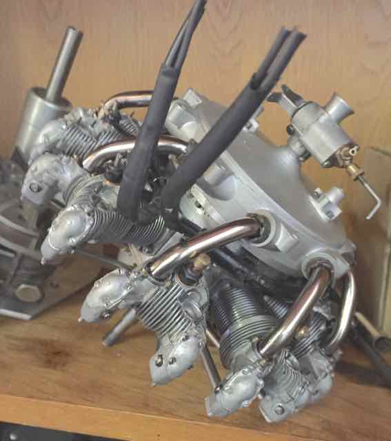 9 Zyl-Sternmotor mit Lader