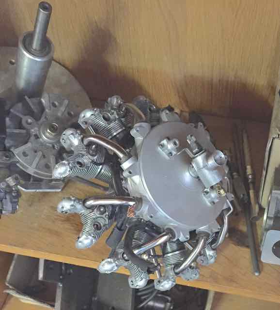9 Zyl-Sternmotor mit Lader