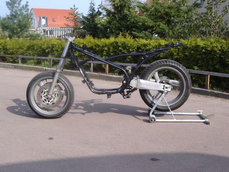 RD FZR.JPG