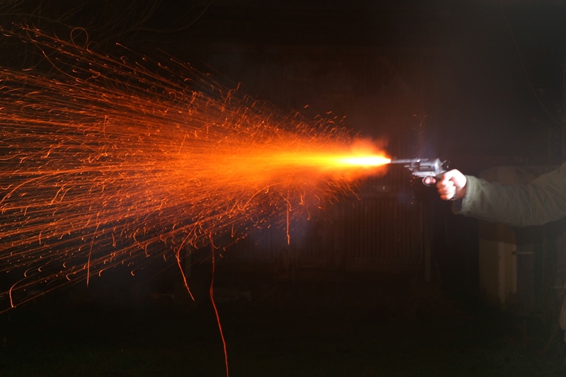 12 Jahre alte Gasser,mit 44Mag. u. SW Pulver geladen