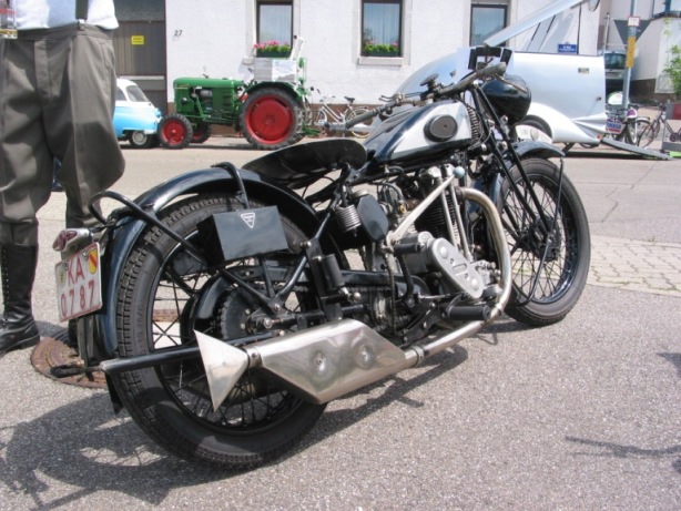 triumph02.JPG