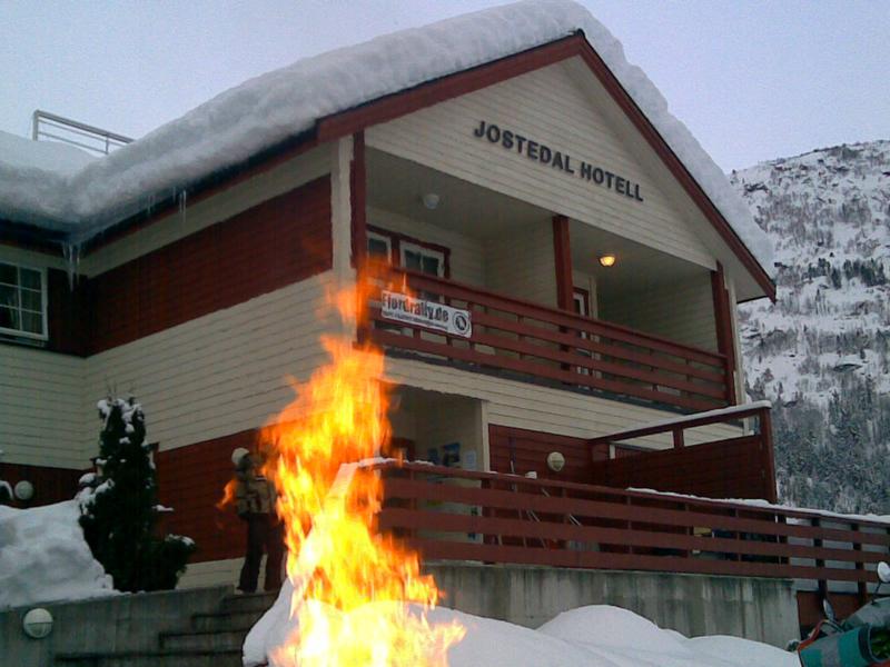 Hotel Jostedal wärend der Verwüstung ;-)