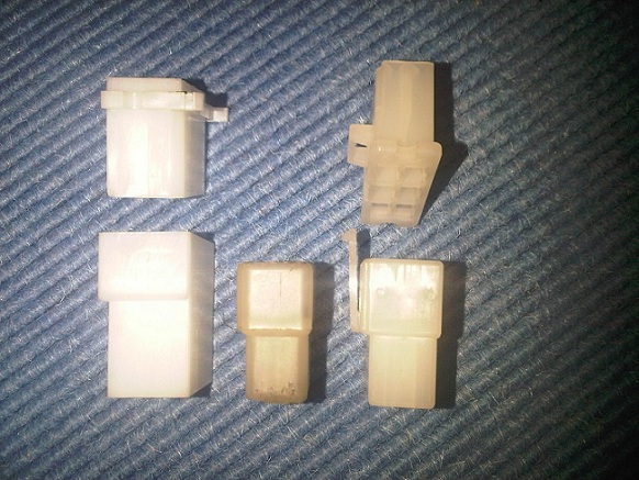 ...sondern auch zu dick (rechts im Bild der Stecker von xmas.at)
