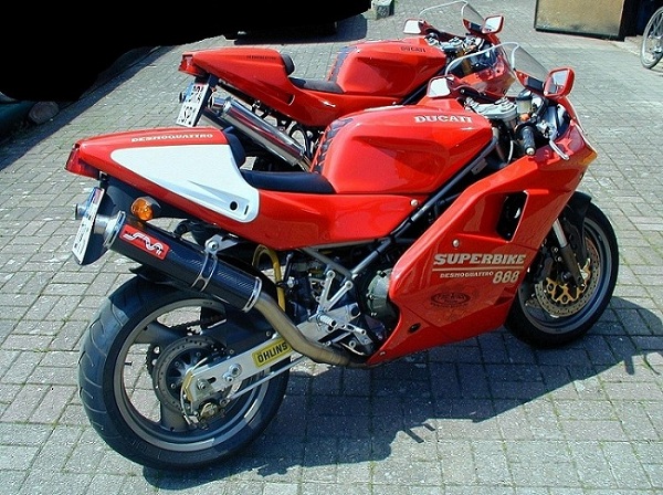 Ducati 888 Superbike- Heck