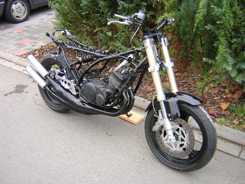 DK 001a.jpg