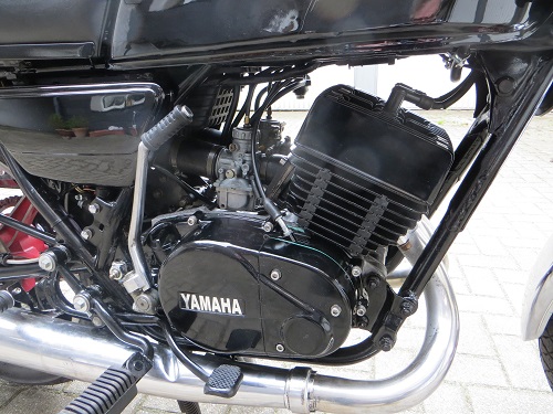 meine RD250fertig3klein.jpg