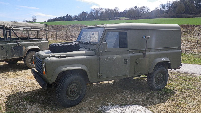 LR2-01.jpg