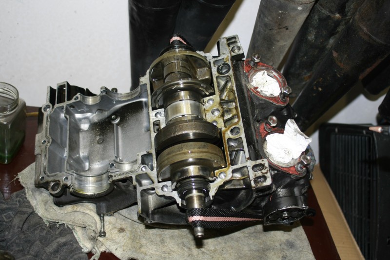 Das Oberteil mit Kurbelwelle. Ließ sich problemlos abheben.